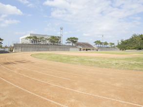 東風平陸上競技場２.jpg