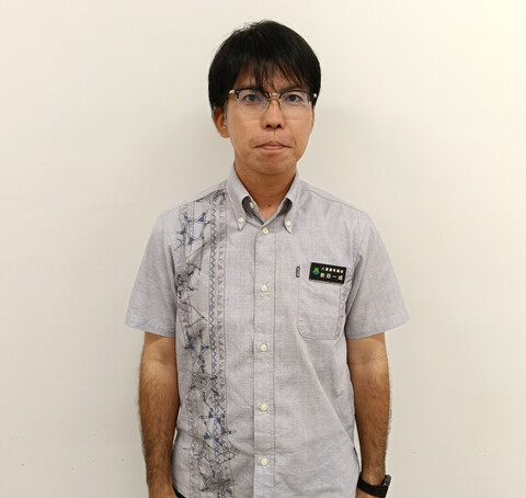 4番 秋田一成議員